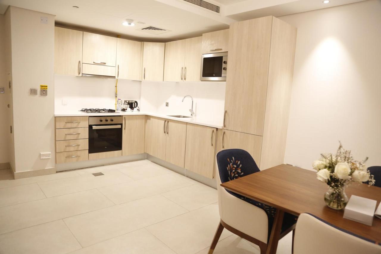 Waterfront Hotel Apartment Lusail Екстер'єр фото A kitchen in a serviced apartment in London