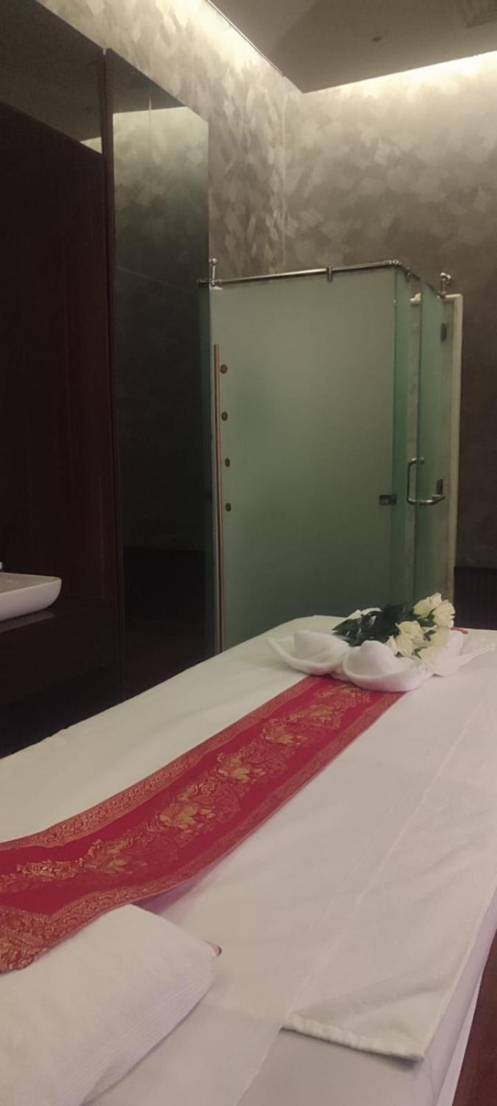 Waterfront Hotel Apartment Lusail Екстер'єр фото A shower cubicle in a Thai spa